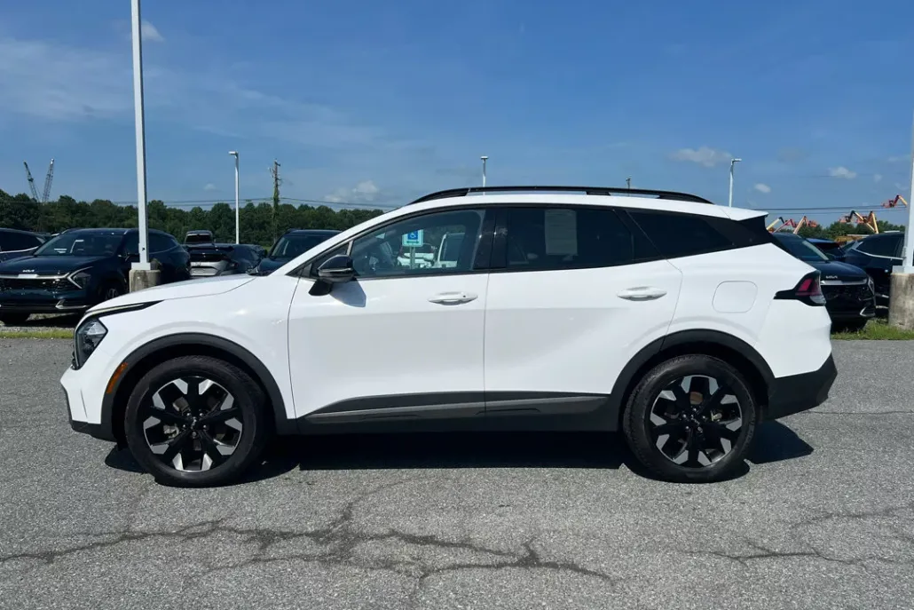 2023 Kia Sportage X-Line photo 1