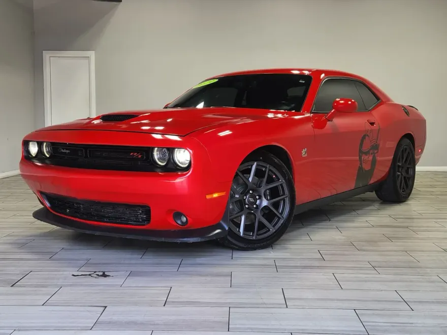 2019 Dodge Challenger R/T Scat Pack photo 1