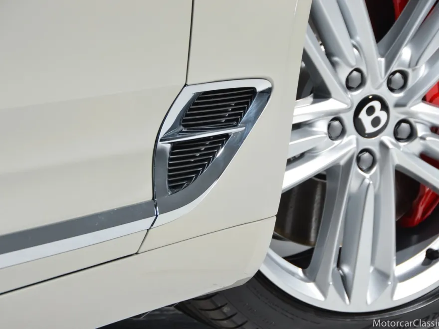2022 Bentley Continental V8 photo 21