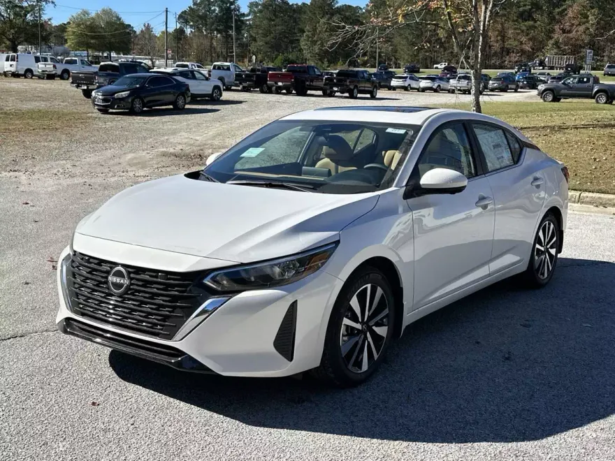 2025 Nissan Sentra SV photo 1