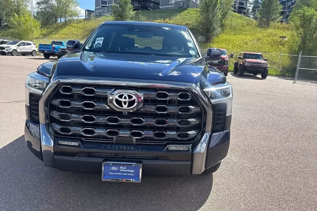 2023 Toyota Tundra Platinum photo 1