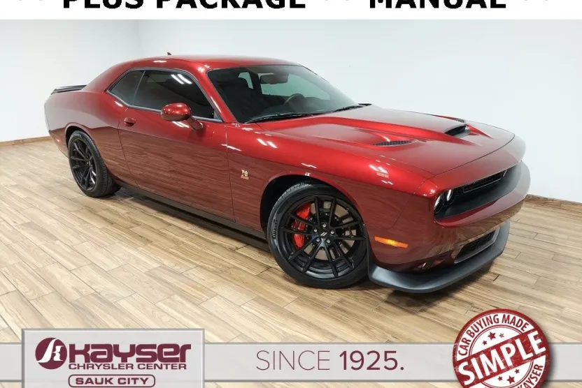 2023 Dodge Challenger R/T Scat Pack photo 1
