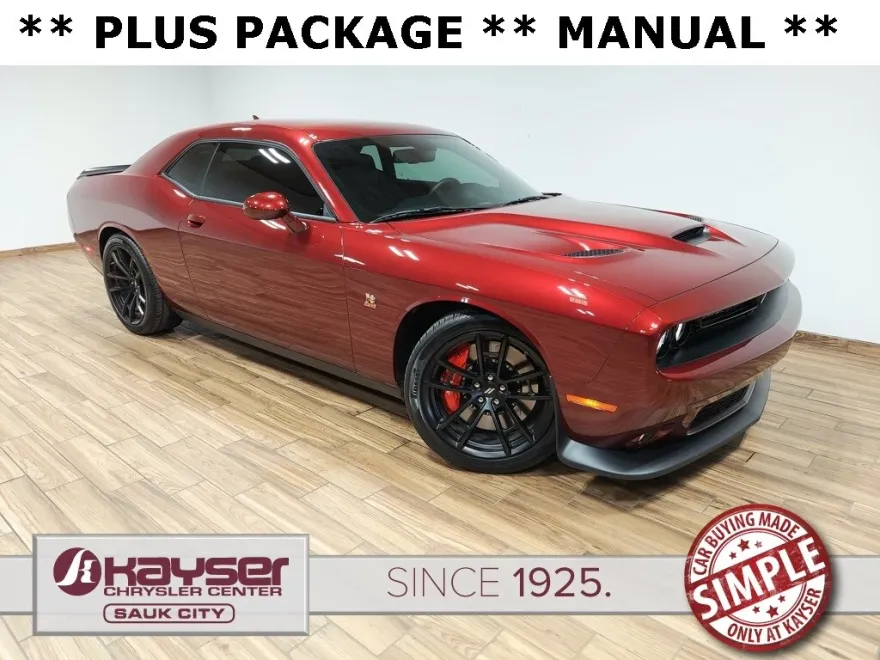 2023 Dodge Challenger R/T Scat Pack photo 1