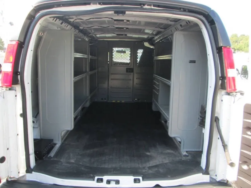 2020 Chevrolet Express 2500 Cargo Van photo 1