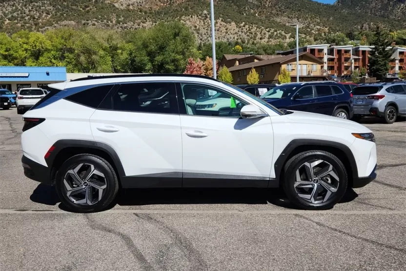 2024 Hyundai Tucson Limited photo 1