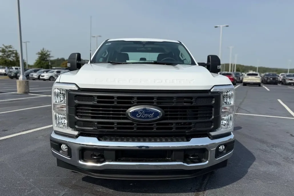 2026 Ford F-250 photo 1