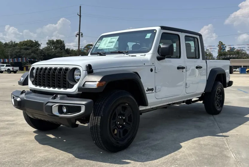 2025 Jeep Gladiator Sport photo 1