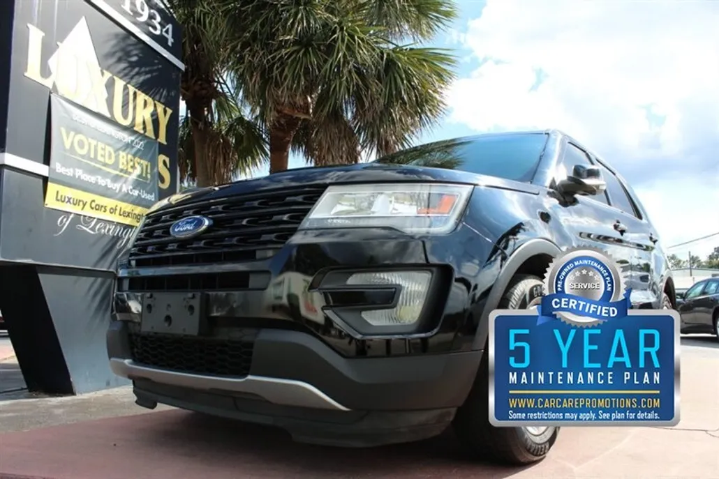 2016 Ford Explorer XLT photo 1