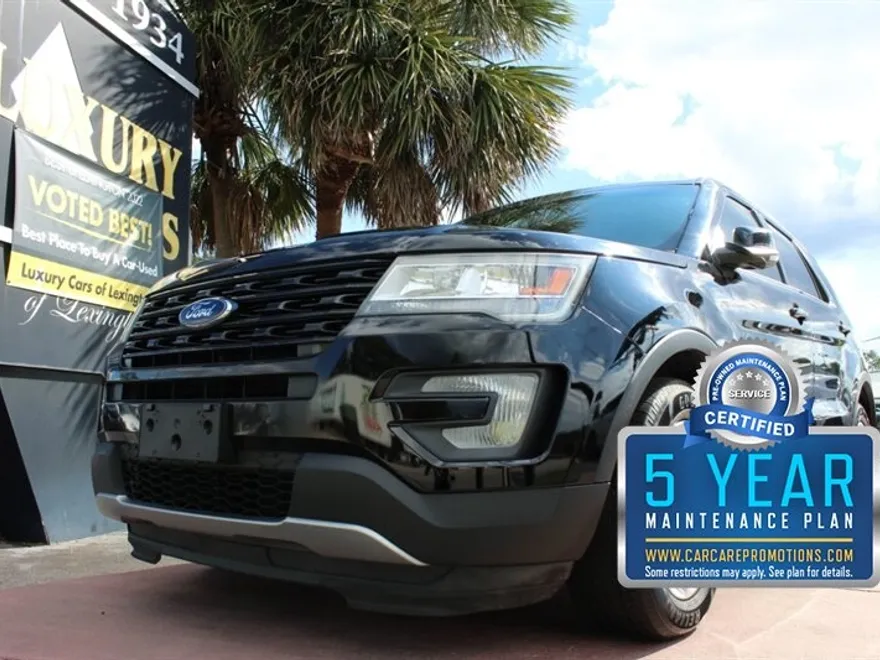 2016 Ford Explorer XLT photo 1