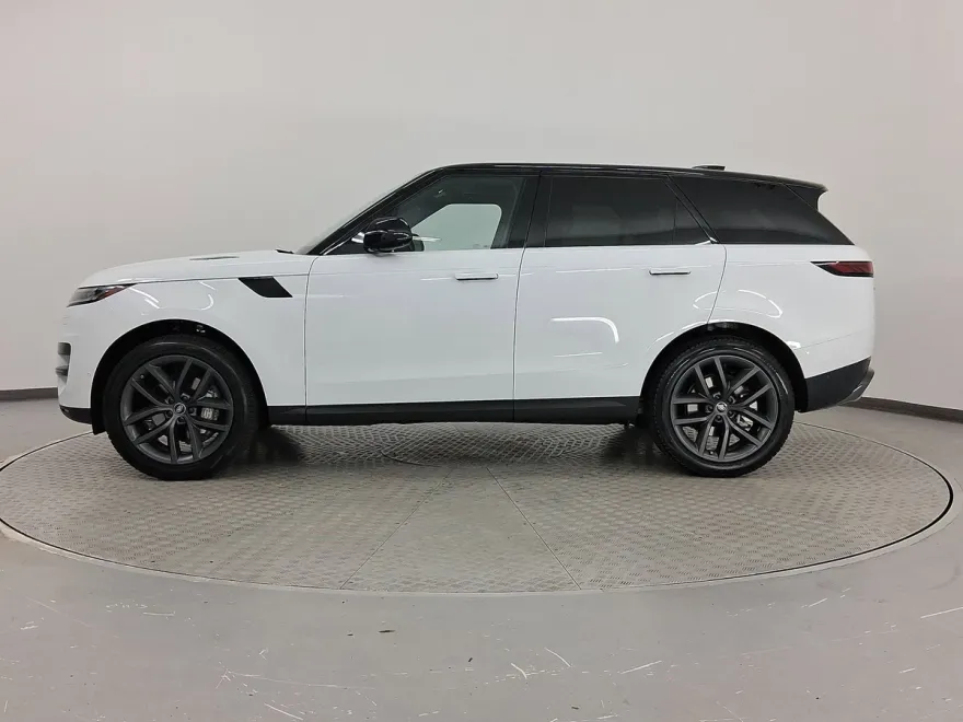 2025 Land Rover Range Rover Sport P360 SE photo 1