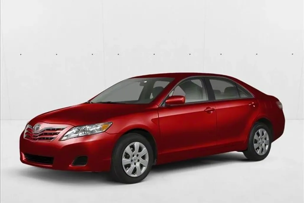 2011 Toyota Camry LE photo 1