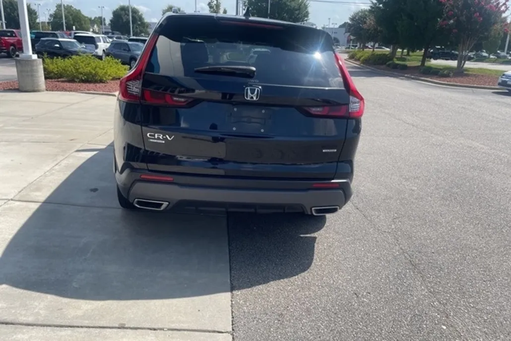 2023 Honda CR-V Hybrid Sport Touring photo 1