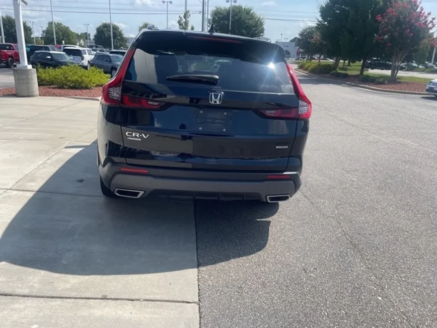 2023 Honda CR-V Hybrid Sport Touring photo 1
