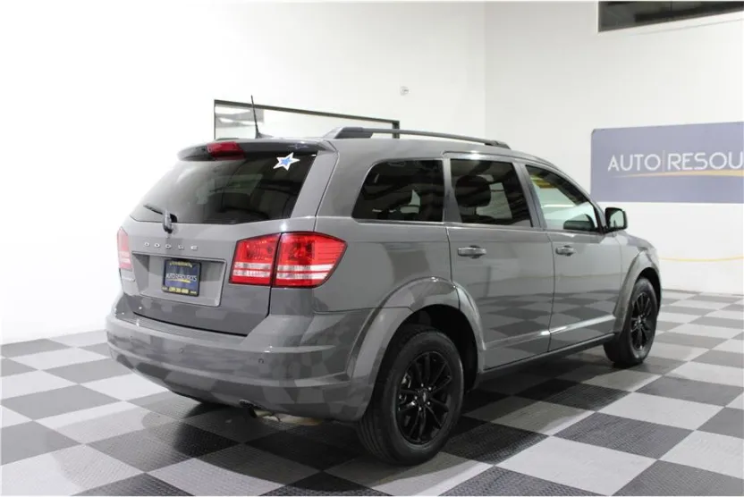 2020 Dodge Journey SE Value photo 1
