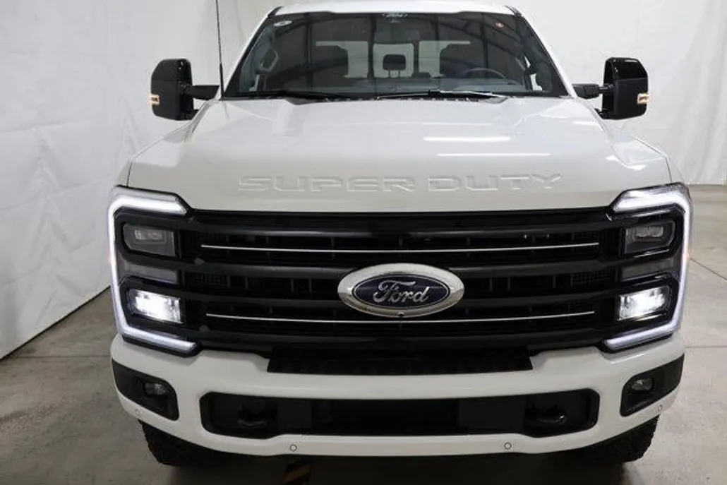 2026 Ford F-350 Platinum photo 1