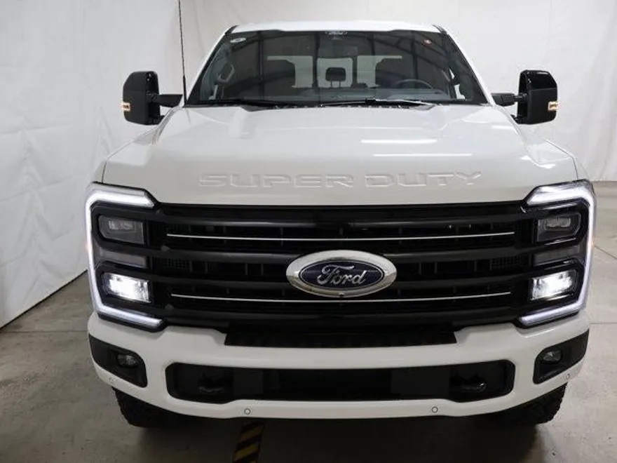 2026 Ford F-350 Platinum photo 1