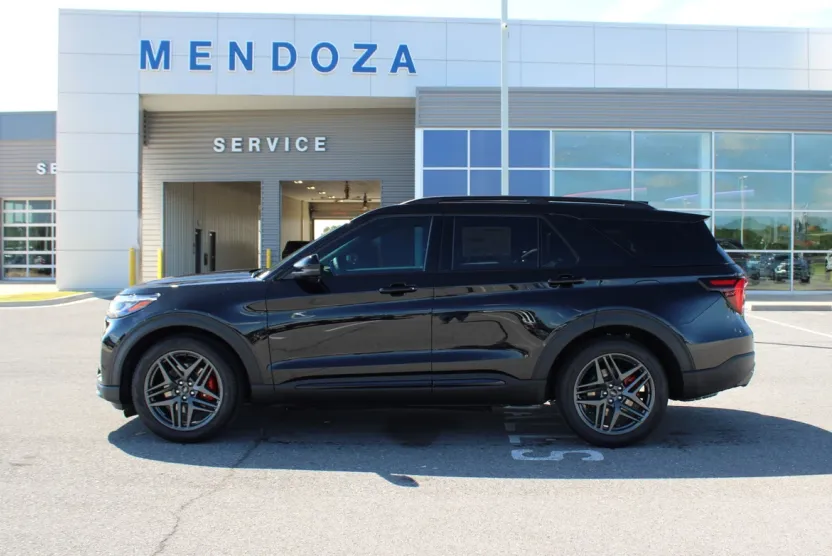 2025 Ford Explorer ST photo 1