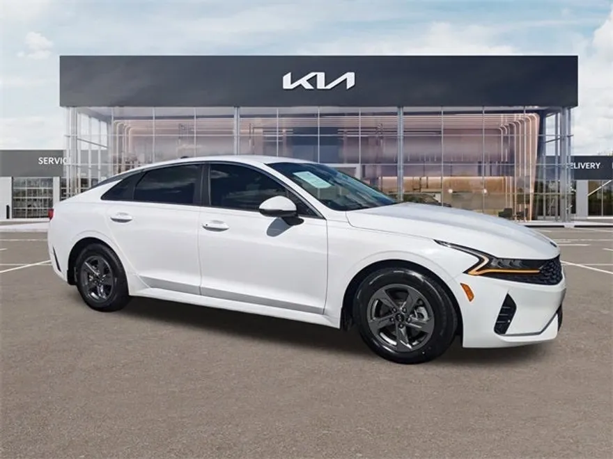 2021 Kia K5 LXS photo 1