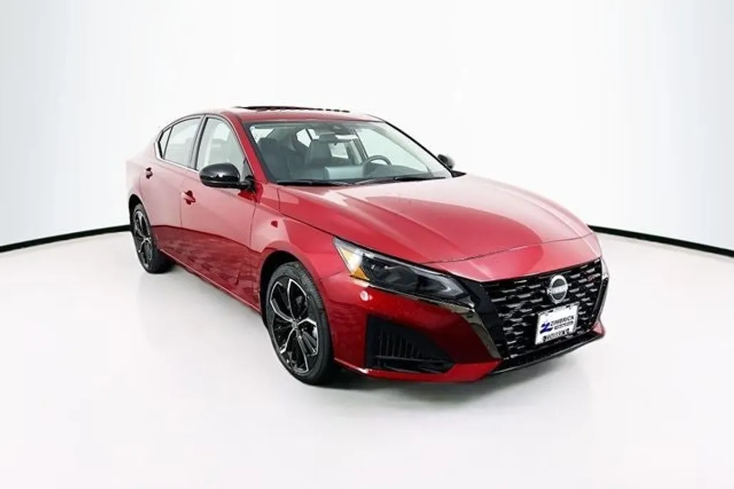 2025 Nissan Altima 2.5 SR photo 1