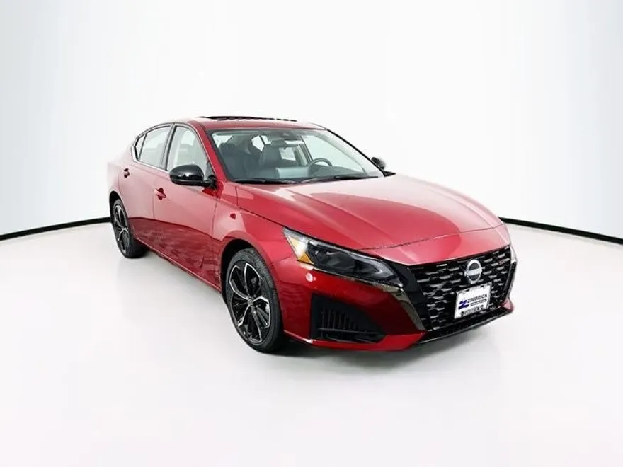 2025 Nissan Altima 2.5 SR photo 1