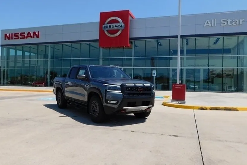 2025 Nissan Frontier PRO-X photo 1