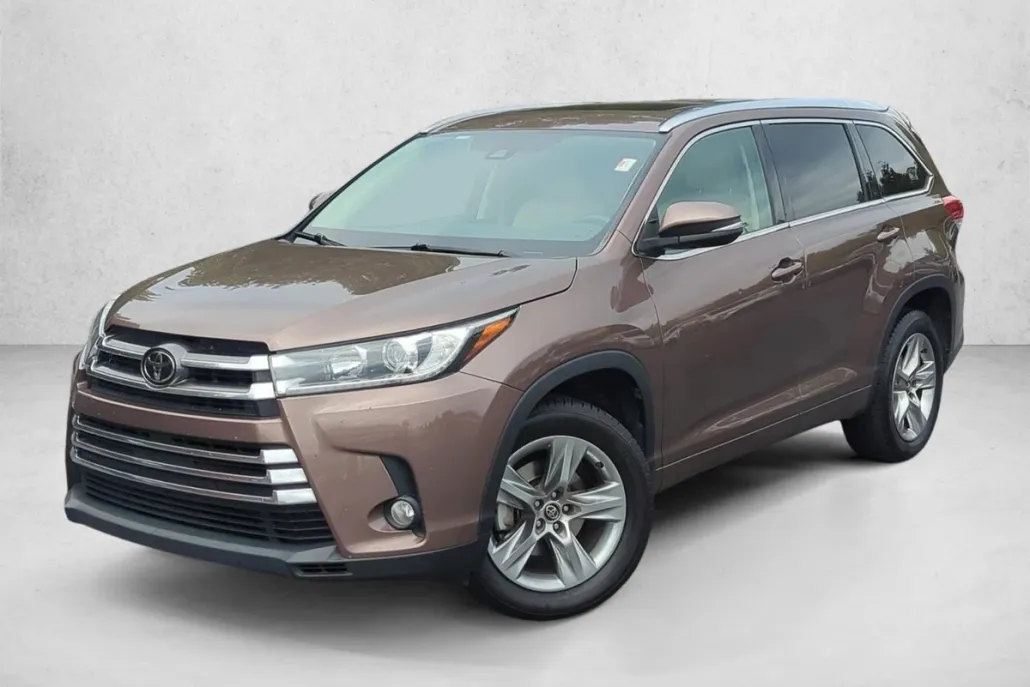 2017 Toyota Highlander Limited photo 1