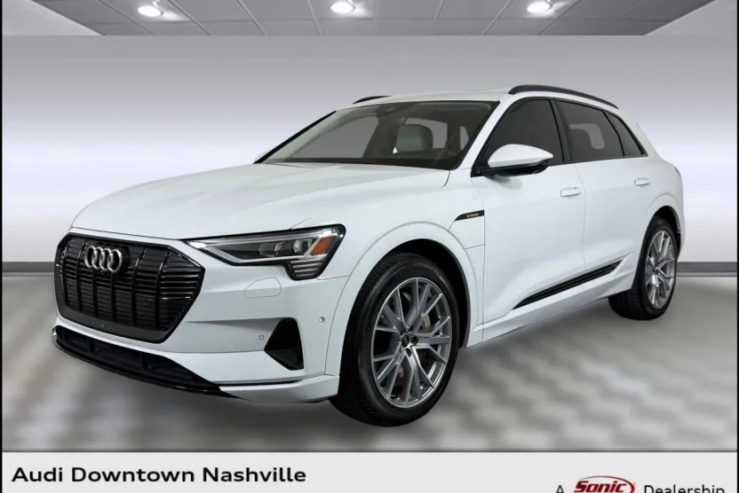 2021 Audi e-tron Prestige photo 1