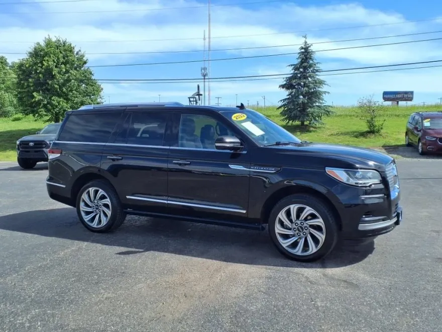 2022 Lincoln Navigator Reserve photo 1