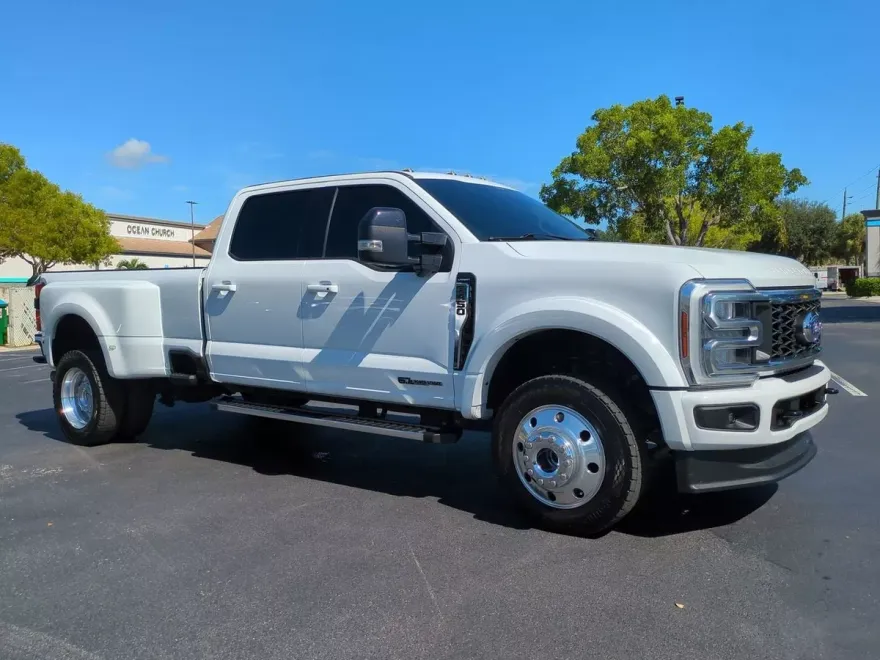 2024 Ford F-450 photo 1