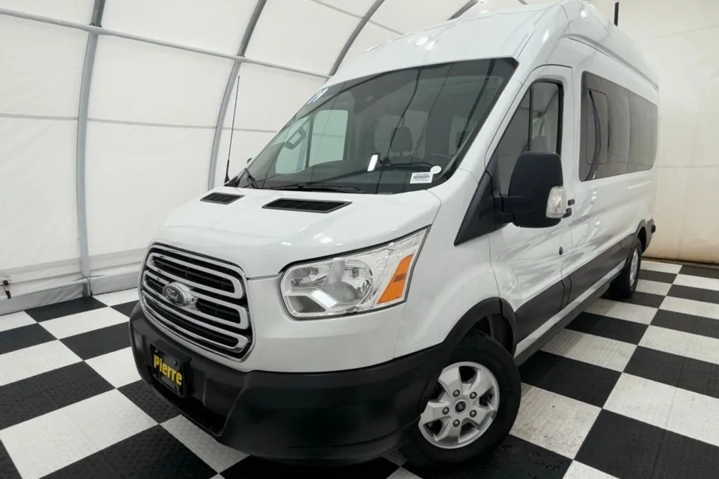2019 Ford Transit photo 1