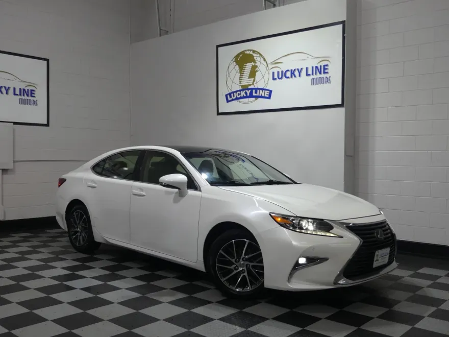 2016 Lexus ES 350 photo 1