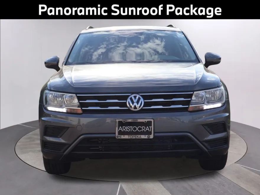 2020 Volkswagen Tiguan SE photo 1