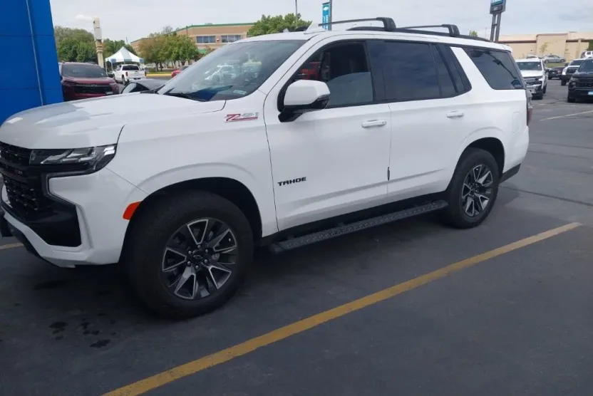 2024 Chevrolet Tahoe Z71 photo 1