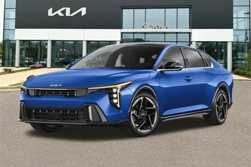 2025 Kia K4 GT-Line Turbo photo 1