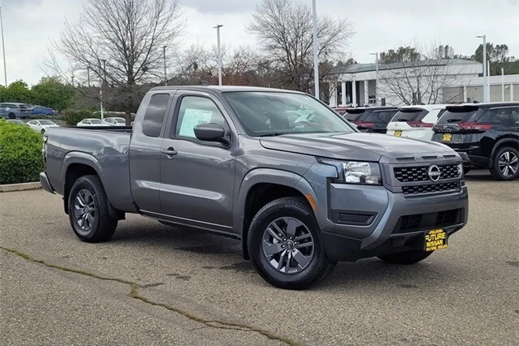 2025 Nissan Frontier SV photo 1