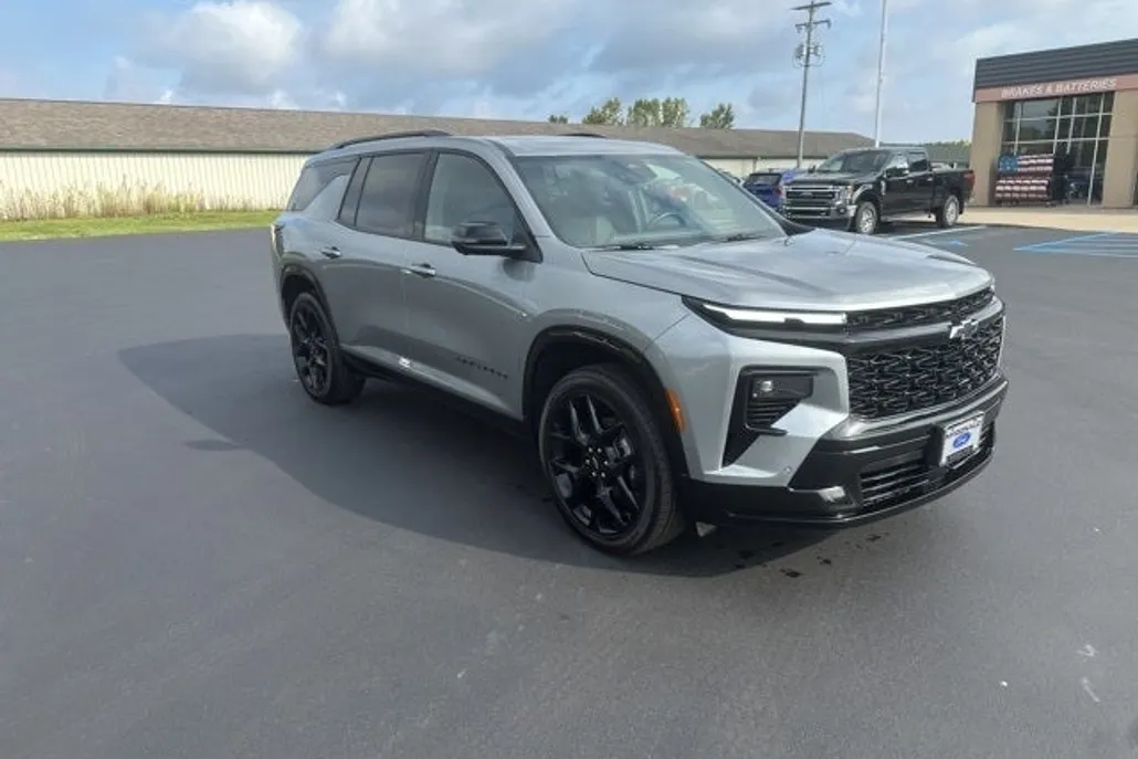 2025 Chevrolet Traverse RS photo 1