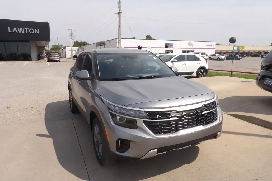 2026 Kia Seltos S photo 1