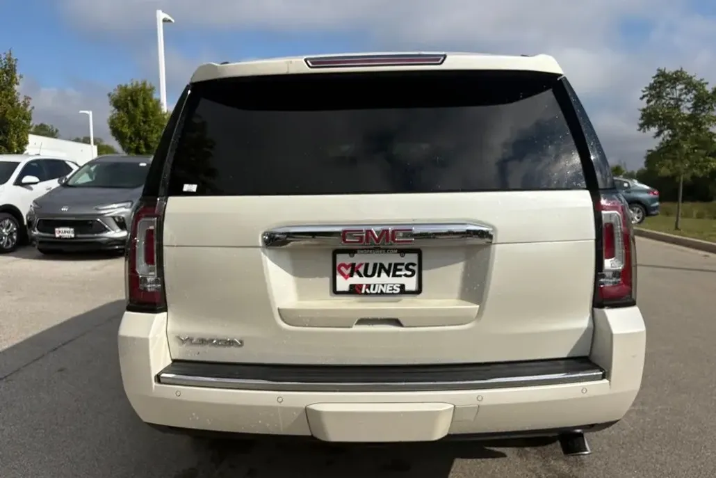2015 Gmc Yukon Denali photo 1