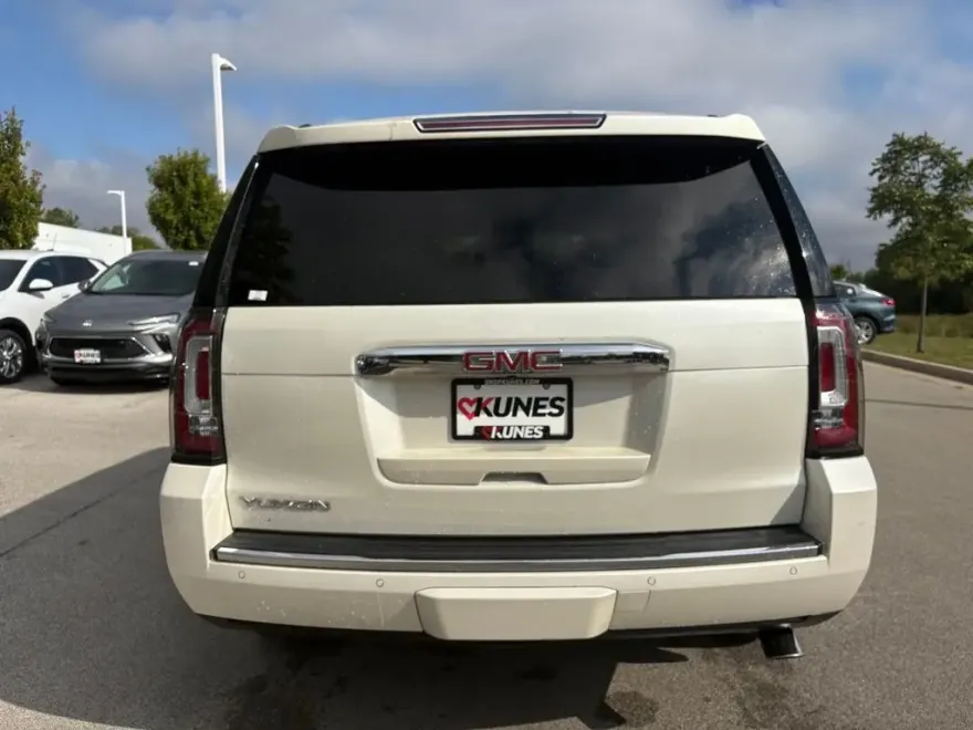 2015 Gmc Yukon Denali photo 1