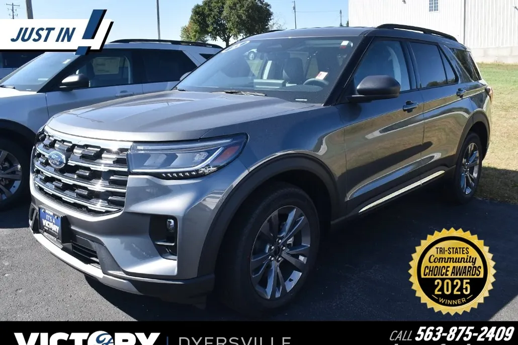 2025 Ford Explorer photo 1