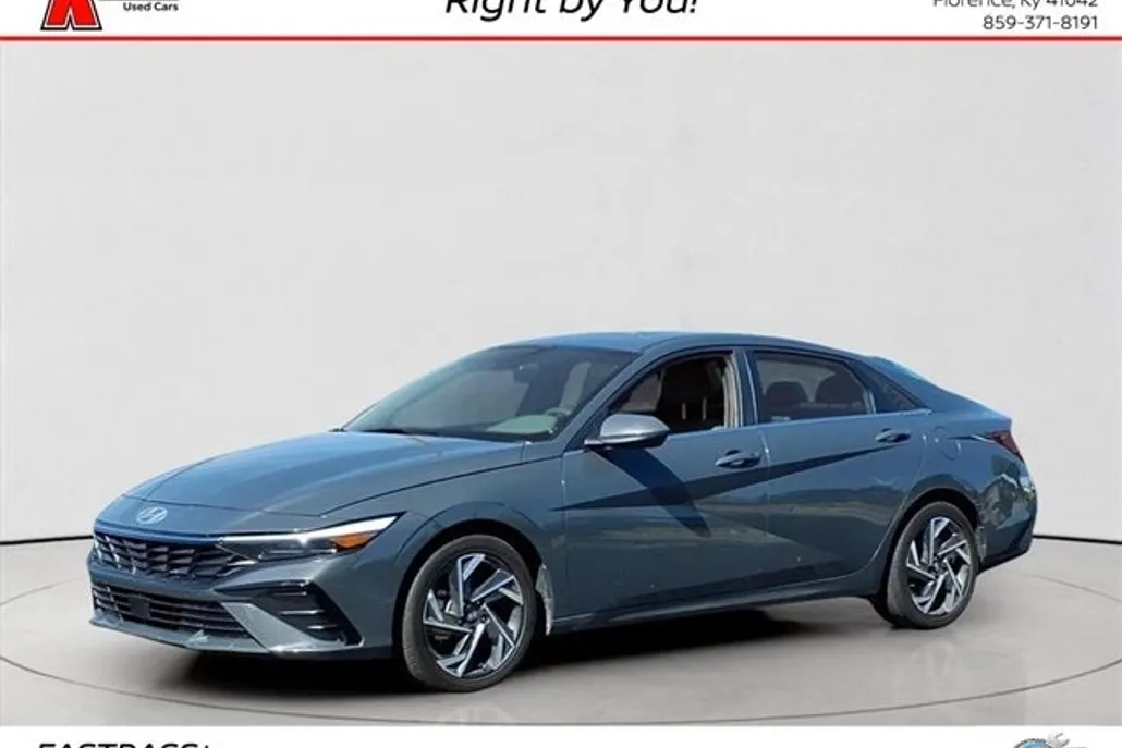 2024 Hyundai Elantra SEL Convenience photo 1