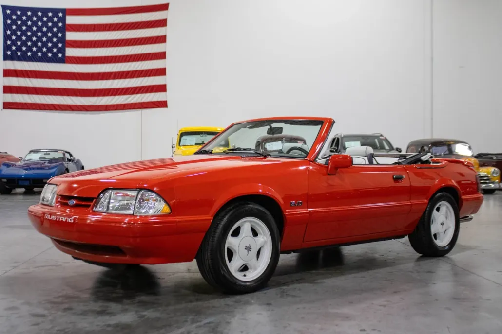 1992 Ford Mustang LX Convertible photo 1