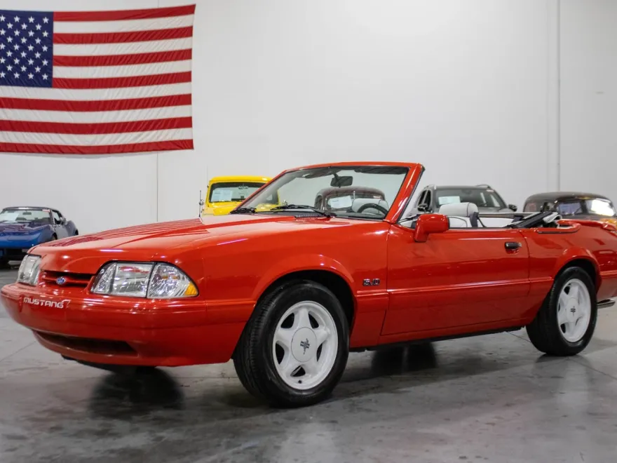 1992 Ford Mustang LX Convertible photo 1