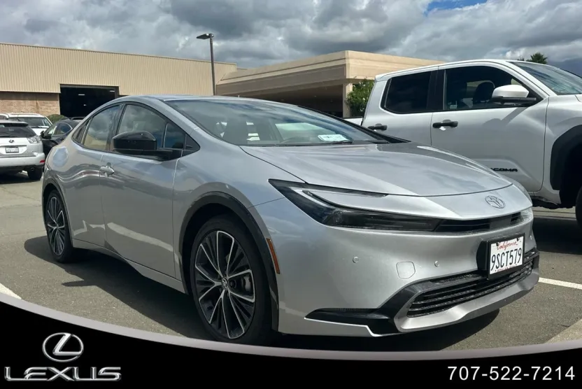 2024 Toyota Prius LE photo 1
