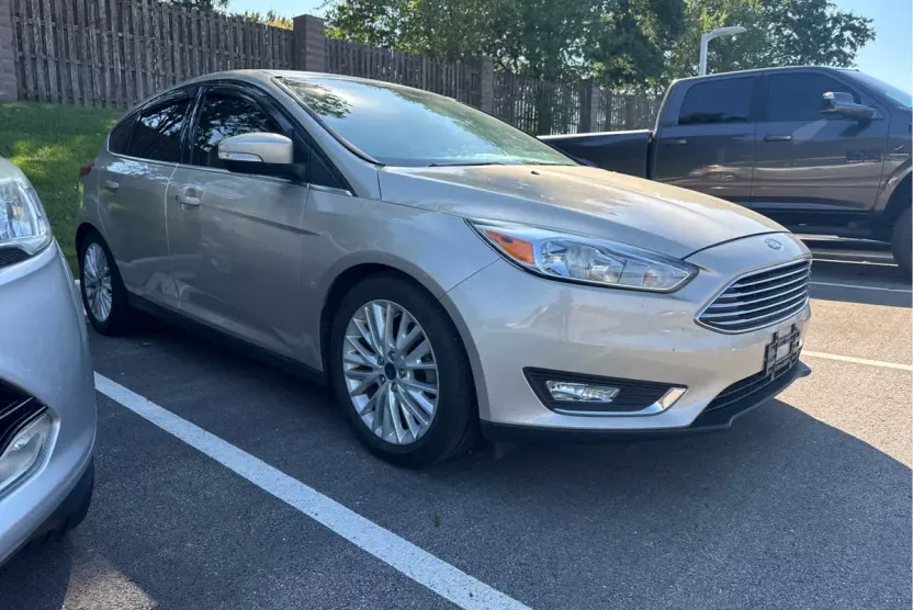 2017 Ford Focus Titanium photo 1