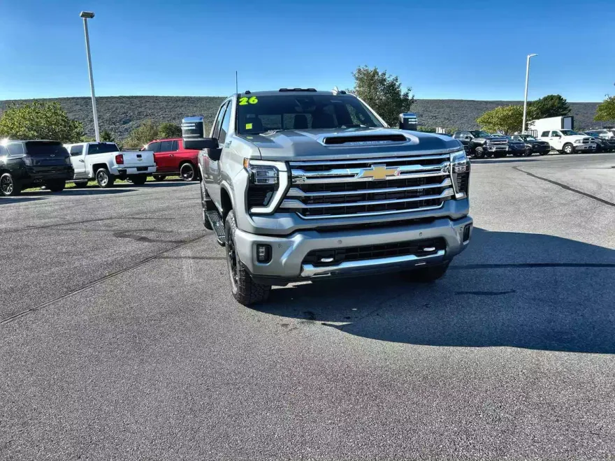 2026 Chevrolet Silverado 2500HD High Country photo 1