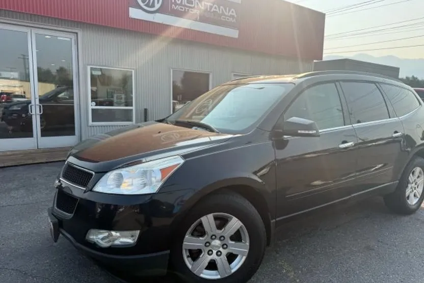 2012 Chevrolet Traverse 2LT photo 1