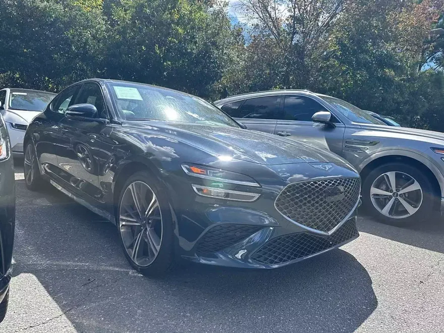 2025 Genesis G70 2.5T photo 1