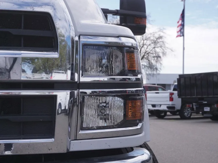 2023 Chevrolet Silverado 5500HD Work Truck photo 1
