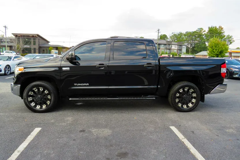 2017 Toyota Tundra SR5 TRD Pro photo 1